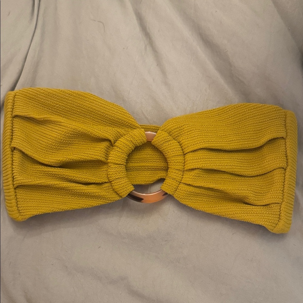 Montce like new, bandeau bikini set
Size medium